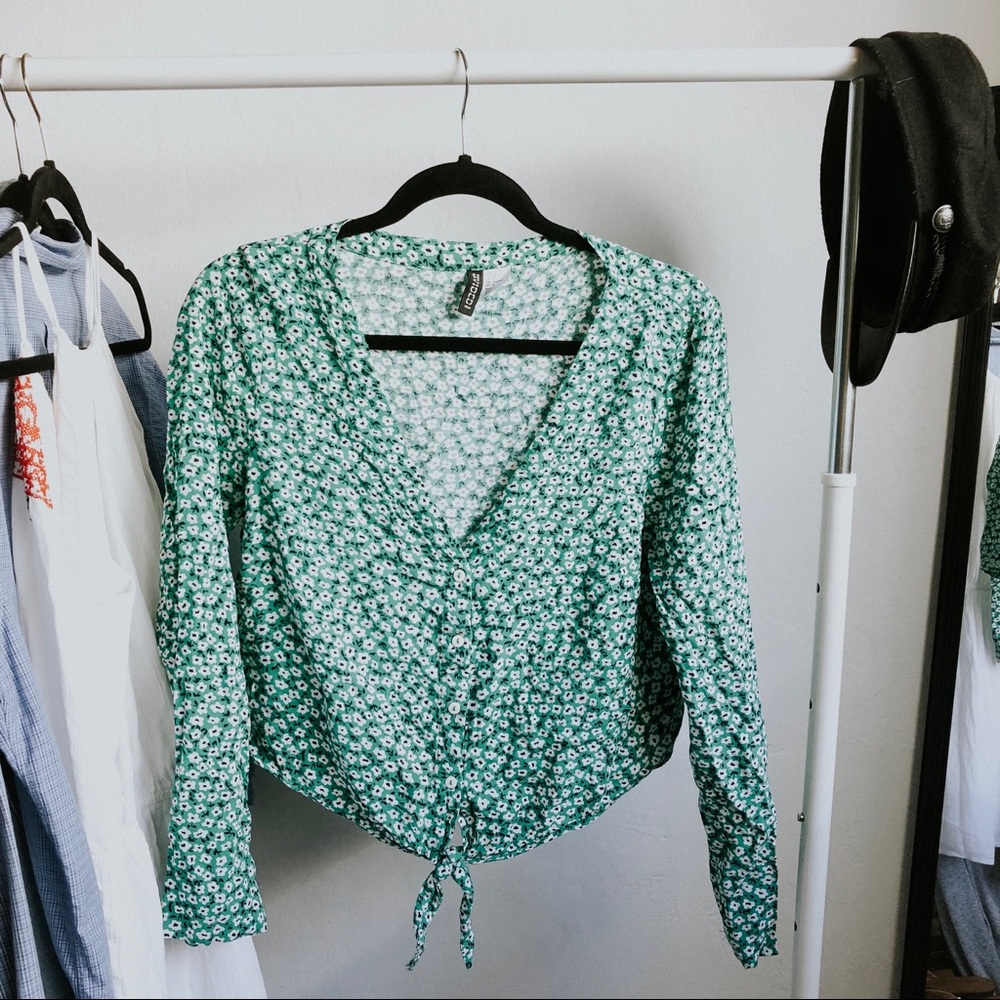 H&M Blouse 🌿